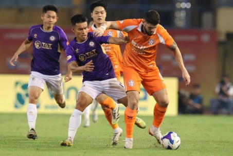 Video bóng đá Hà Nội - Đà Nẵng: 3 bàn & 2 thẻ đỏ, điểm nhấn VAR (V-League)