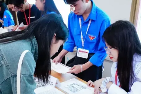 Trường Đại học Y Hà Nội bất ngờ dừng tuyển sinh tổ hợp C00, B00 cho ngành Tâm lí