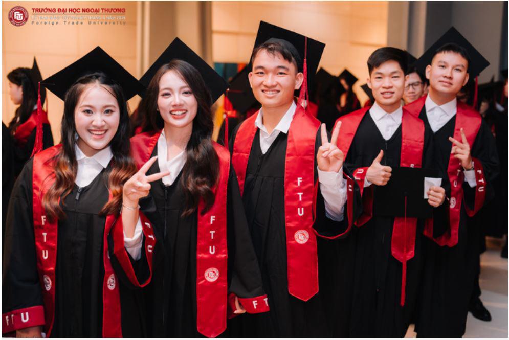 Theo Thu Hương, việc thử sức ở nhiều môi trường khác nhau là cách để sinh viên hiểu rõ bản thân và chuẩn bị tốt hơn cho tương lai.