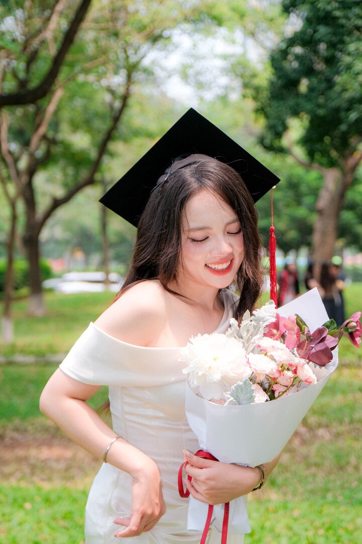 Bên cạnh học tập và làm việc, Thu Hương còn xây dựng thương hiệu cá nhân các kênh mạng xã hội cá nhân chia sẻ về cuộc sống và kinh nghiệm học tập của sinh viên. Trang Facebook cá nhân của cô hiện có khoảng 40.000 người theo dõi, trong khi kênh TikTok thu hút khoảng gần 20.000 người theo dõi.