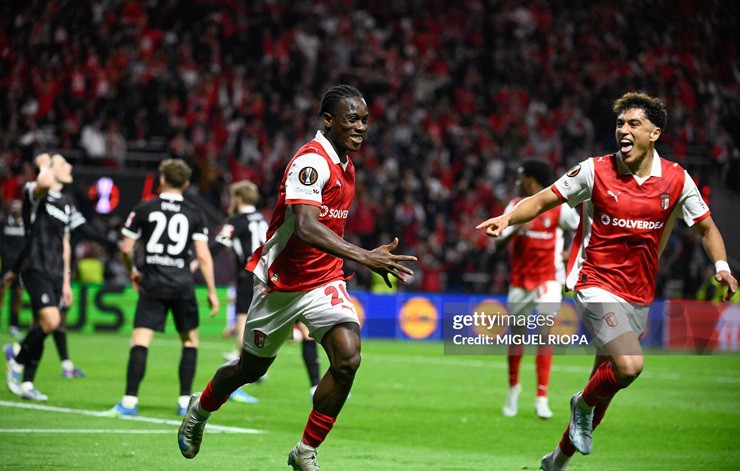 Bàn thắng ở phút bù giờ của Dorgeles giúp Braga&nbsp;nắm lợi thế mong manh trước Freiburg