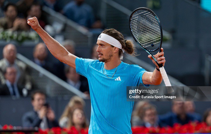 Zverev ghi tên mình vào bán kết Madrid Open