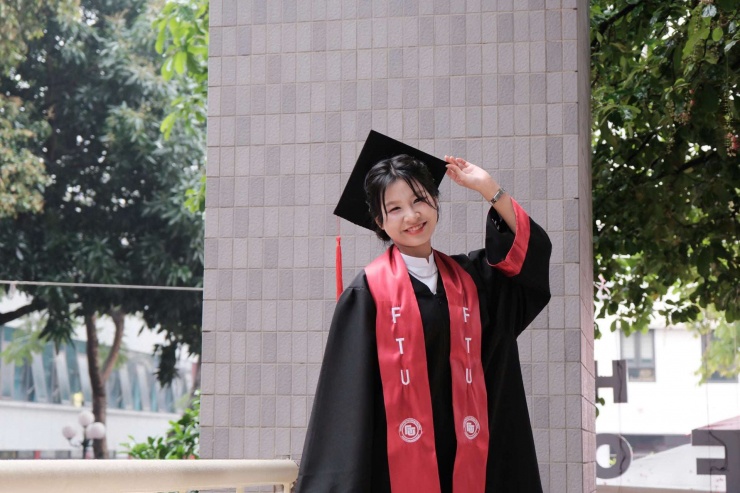 Vũ Thị Thi chính thức tốt nghiệp Trường Đại học Ngoại thương sớm hơn nửa năm so với kế hoạch.&nbsp;