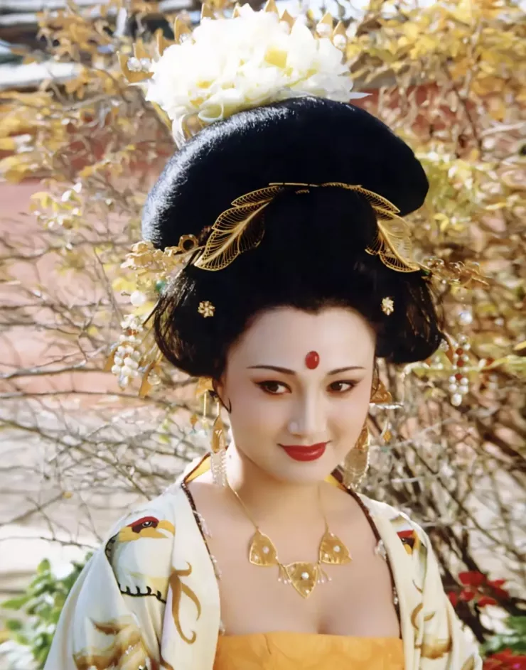 Lâm Phương Binh - Dương Quý Phi 'bước ra từ sử sách' - 3