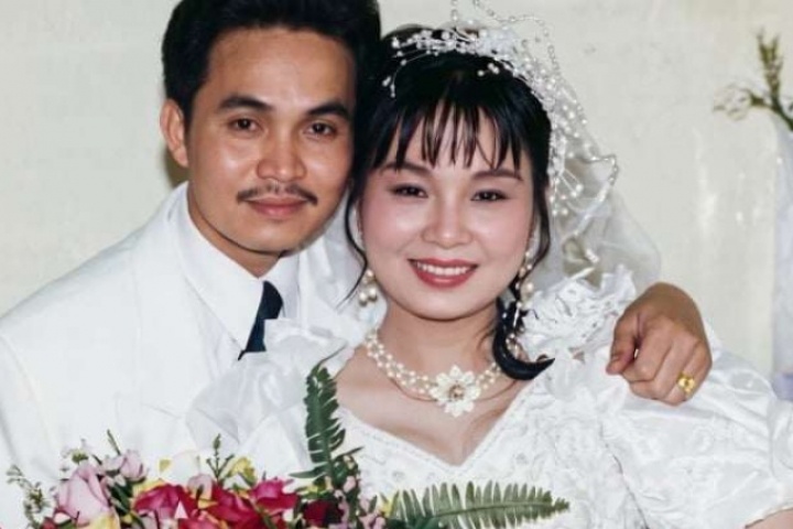 Ảnh cưới cực hiếm của “Vua hài đất Bắc” Xuân Hinh với vợ là “Hoa hậu phố cổ”