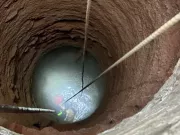 CLIP: Cuộc giải cứu nghẹt thở dưới giếng sâu ở TPHCM