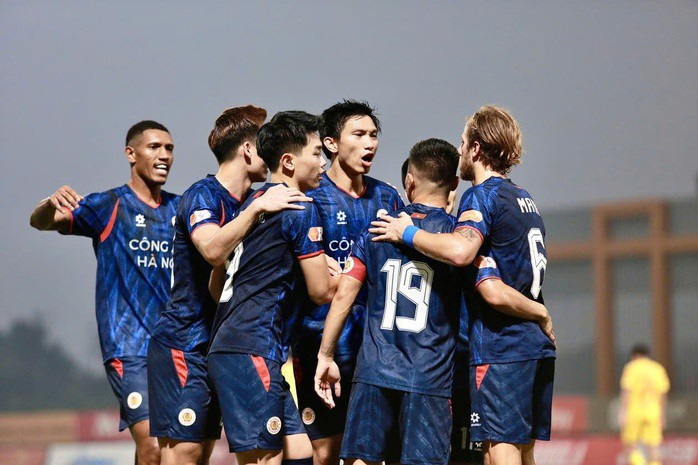 CLB Công An Hà Nội đang tiến gần chức vô địch V-League 2025-2026, qua đó giành suất play-off Elite