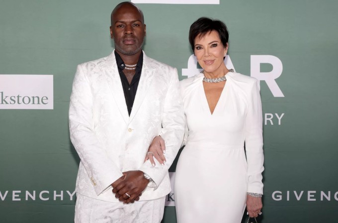 Kris Jenner và bạn trai, Corey Gamble. Ảnh: amfAR