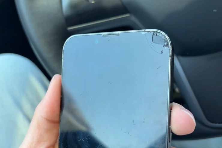 Nhiều người có ý định mua đi bán lại iPhone cũ nhằm sinh lời.