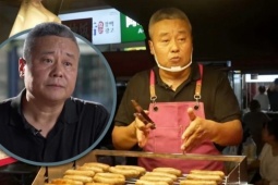 Triệu phú phá sản, bị vợ bỏ ở tuổi 50, ra đường bán xúc xích để làm lại từ đầu