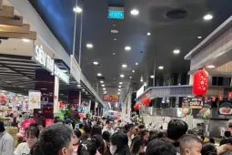 Khổ như đi ăn hàng dịp nghỉ lễ