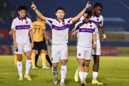 Video bóng đá Becamex TP.HCM - Thanh Hóa: 1 phút 2 bàn, sao U23 Việt Nam xuất thần (V-League)