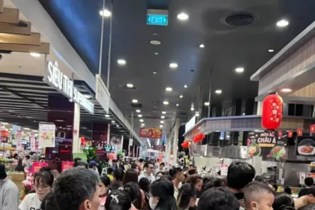 Khổ như đi ăn hàng dịp nghỉ lễ