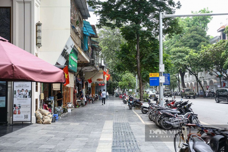 Chiến dịch lập lại trật tự vỉa hè giúp Hà Nội trở nên gọn gàng, thông thoáng hơn. Ảnh: Khổng Chí
