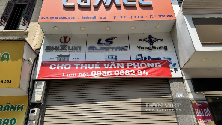 Hà Nội siết chặt vỉa hè: Hàng loạt cửa hàng "tháo chạy", trả mặt bằng - 13