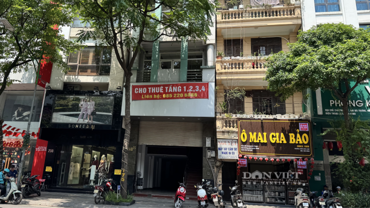 Hà Nội siết chặt vỉa hè: Hàng loạt cửa hàng "tháo chạy", trả mặt bằng - 15