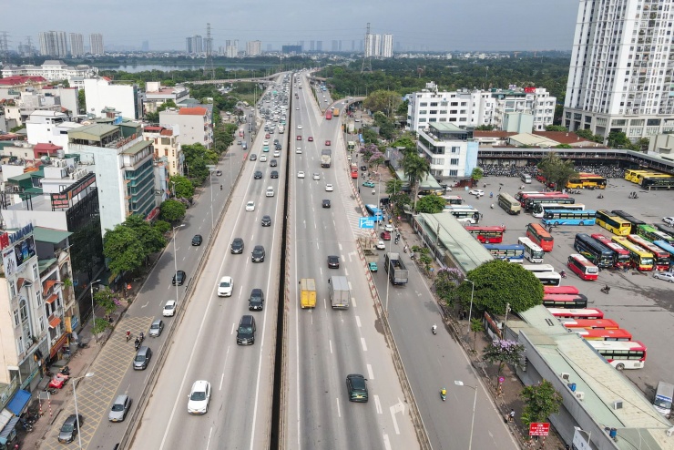 Khu vực Vành đai 3 (khu vực Bến xe Nước Ngầm) cũng thưa thớt xe cộ