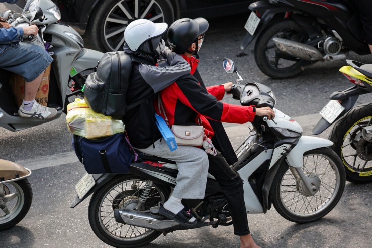 Bất ngờ với hình ảnh cửa ngõ Hà Nội ngày cuối nghỉ lễ 30-4, 1-5 - 8