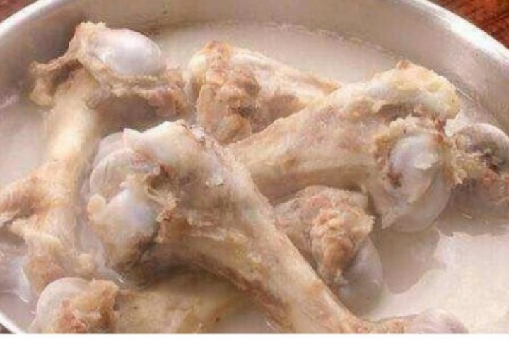 Nước xương hầm có tốt cho trẻ em như bạn nghĩ? Sự thật cần biết