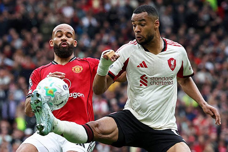 Video bóng đá MU - Liverpool: Kịch chiến 5 bàn, người hùng phút 77 (Ngoại hạng Anh)