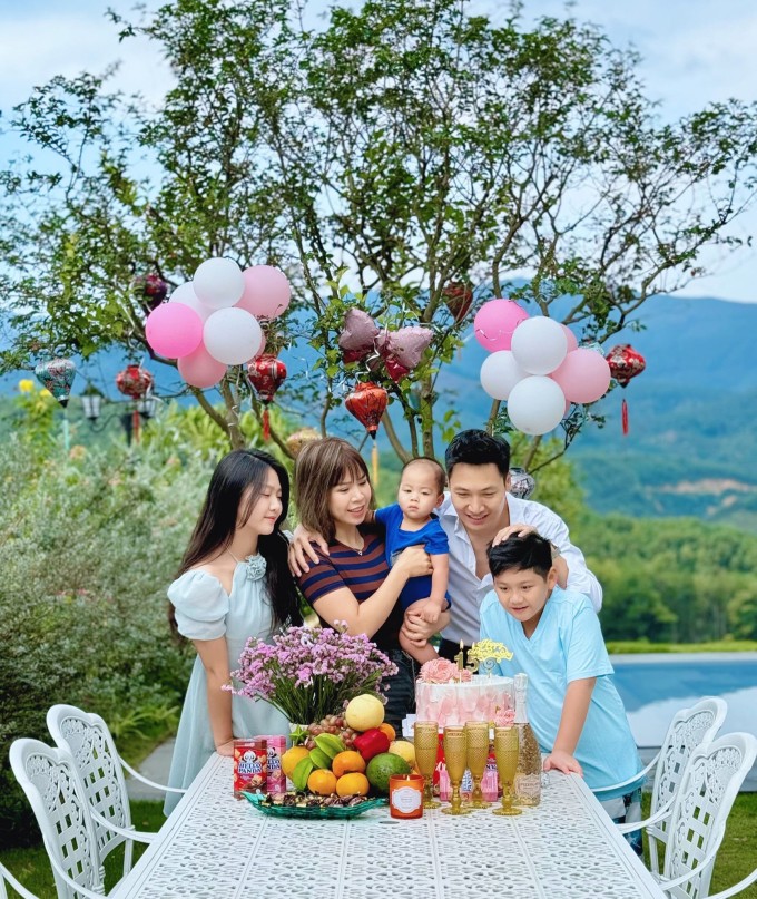 Không gian xanh mướt trong biệt thự nghỉ dưỡng của Mạnh Trường - 3