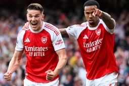 Arsenal có gần 80% cơ hội vô địch, Rooney dự đoán bỏ xa Man City 5 điểm