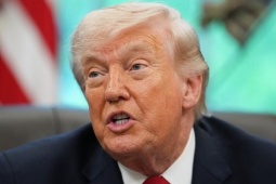 Tổng thống Trump quá tự tin vào chiến lược phong toả sẽ khuất phục Iran?