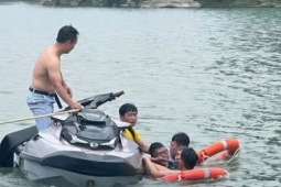 Nhân chứng kể phút lao xuống cứu vận động viên flyboard gặp nạn ở Ninh Bình