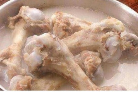 Nước xương hầm có tốt cho trẻ em như bạn nghĩ? Sự thật cần biết