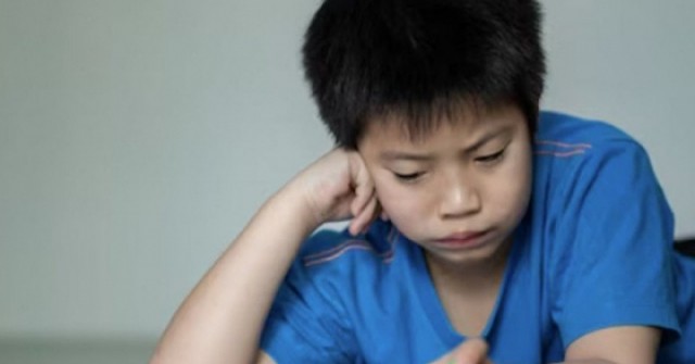Đừng chủ quan: Những thứ quen thuộc này đang khiến trẻ giảm IQ từng ngày