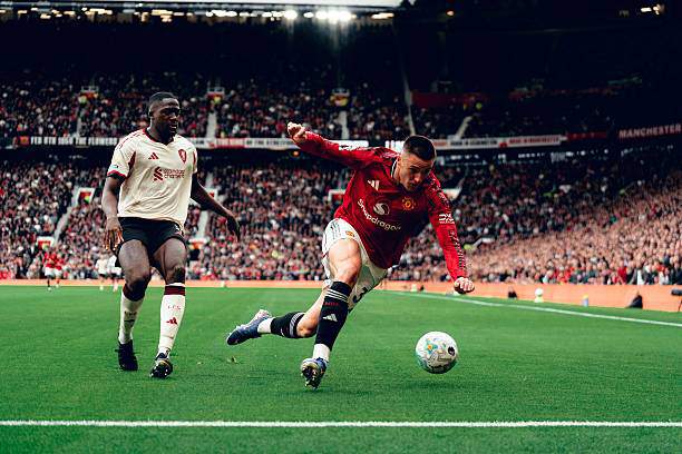 Trực tiếp bóng đá MU - Liverpool: Trụ vững trong 5 phút bù giờ (Ngoại hạng Anh) (Hết giờ) - 4