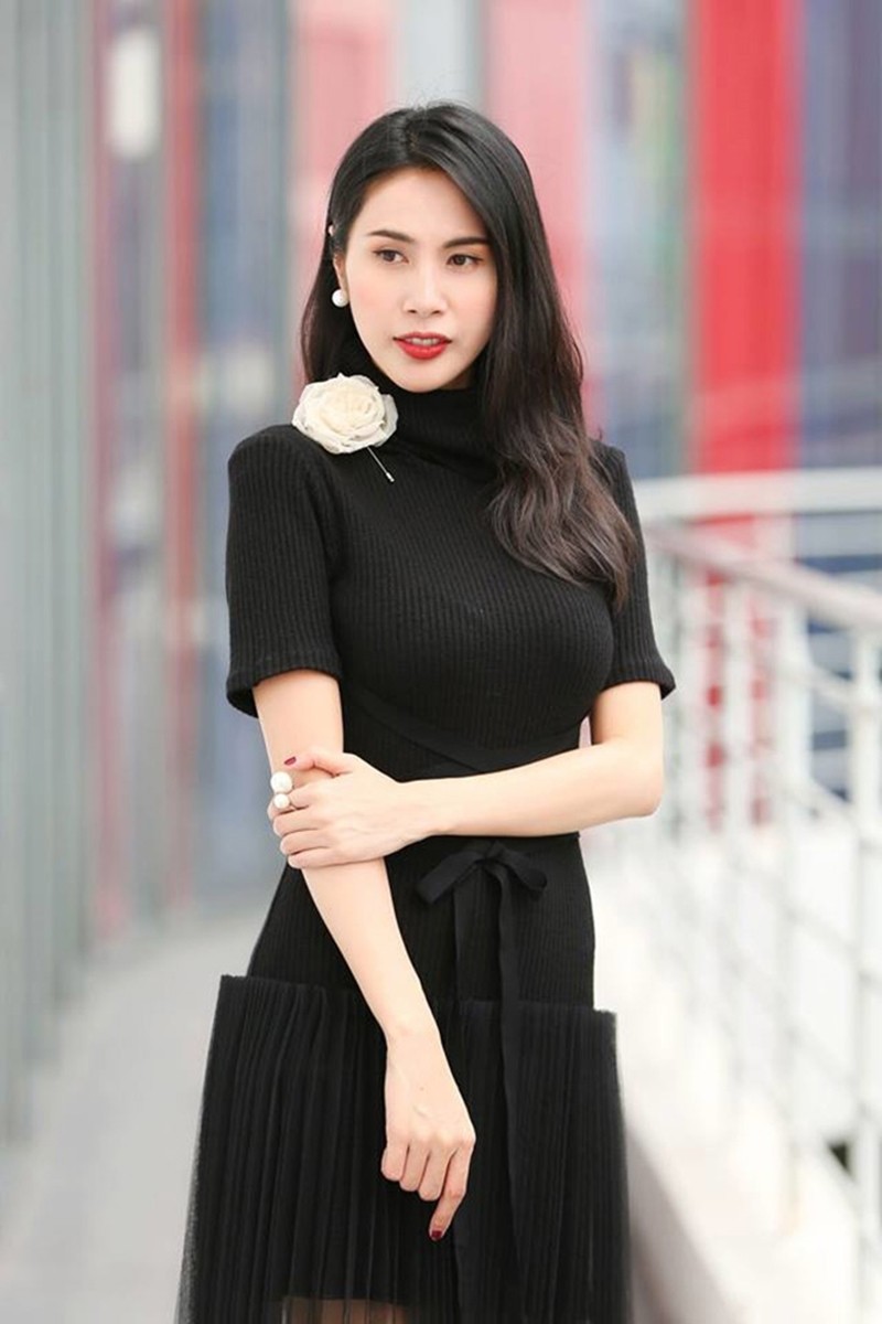 Ca sĩ Thủy Tiên và chồng Công Vinh.