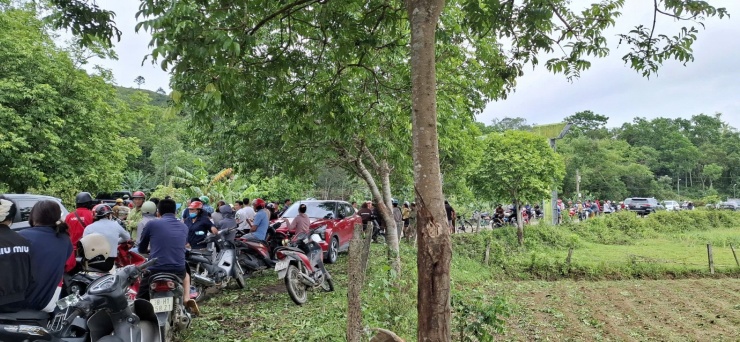 Khu vực nơi phát hiện thi thể nghi là kẻ gây án. Ảnh: S.Thông