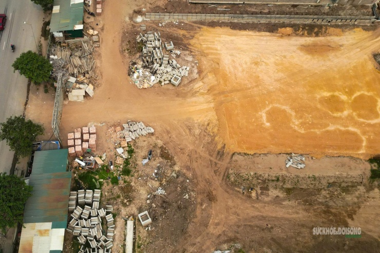 Khu vực sân bãi được san nền.
