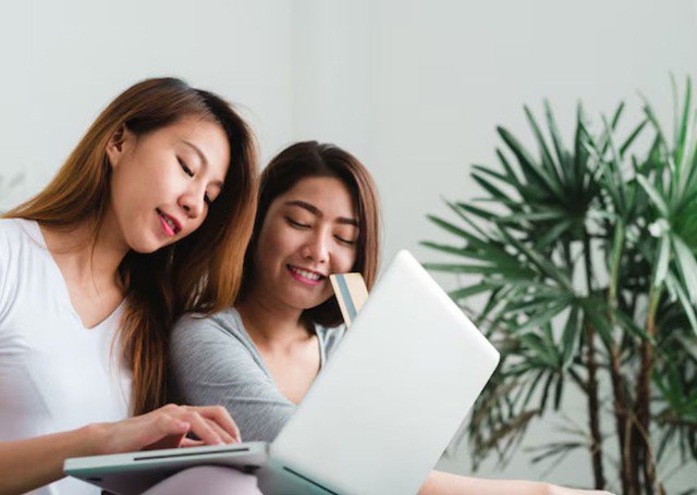 Kẻ tiểu nhân rất giỏi "biến không thành có". Họ hiểu rõ sức mạnh của lời nói lặp đi lặp lại. Ảnh minh họa