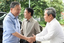 Tổng Bí thư, Chủ tịch nước: 'Thi vào lớp 10 căng thẳng hơn đại học'