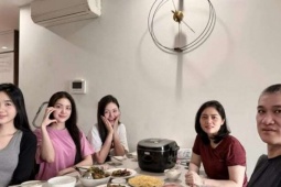Hình ảnh Hoa hậu Phương Oanh và mẹ khiến cư dân mạng chú ý