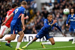 Trực tiếp bóng đá Chelsea - Nottingham Forest: Pedro lập siêu phẩm (Hết giờ)