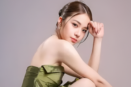 Hoa hậu Hong Kong bị đồn cặp chồng đại gia của Ông Gia Tuệ