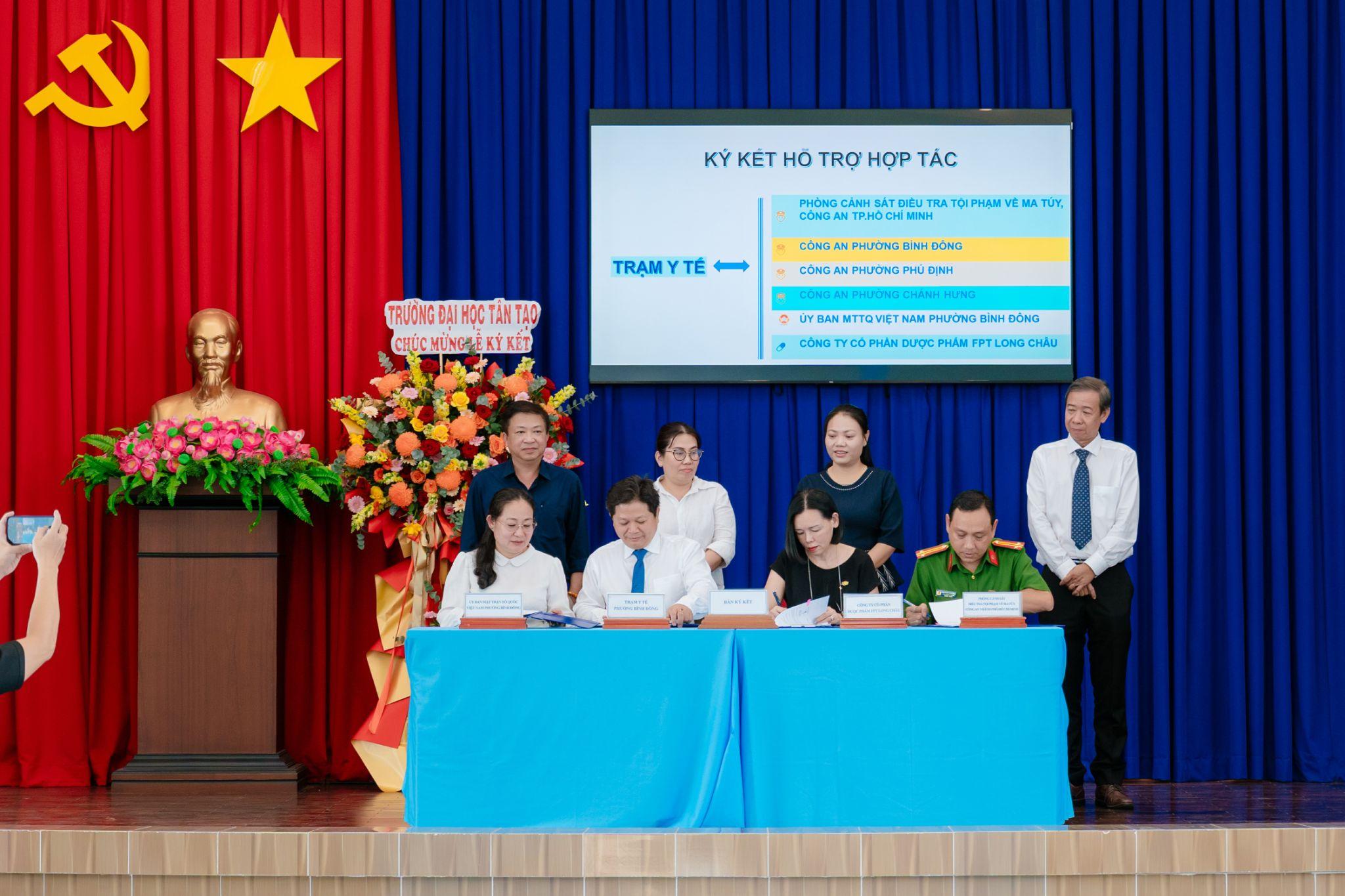 Long Châu tiên phong phối hợp cùng chính quyền địa phương triển khai các hoạt động chăm sóc sức khỏe cộng đồng tại tuyến cơ sở.