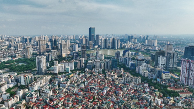 Cân nhắc kỹ khi lựa chọn mua căn hộ. Ảnh: Hoàng Hà
