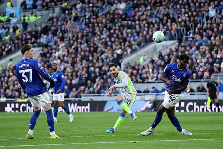 Video bóng đá Everton - Man City: 11 phút thảm họa, cú cứa lòng cứu cuộc đua vô địch (Ngoại hạng Anh)