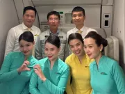 Một bác sĩ người Việt giúp chuyến bay sang Paris tránh cú hạ cánh khẩn cấp