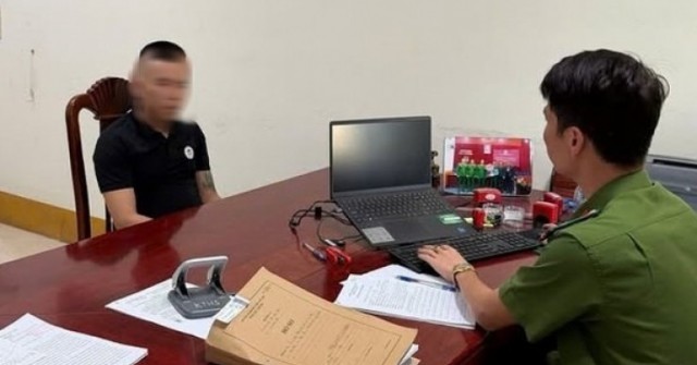 Triệu tập người đánh tài xế xe tải trong trường mầm non gây xôn xao dư luận