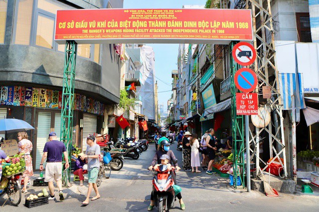 Nằm trong con hẻm thông 2 tuyến đường Nguyễn Đình Chiểu và Võ Văn Tần, căn nhà số 287/70 Nguyễn Đình Chiểu - di tích lịch sử đặc biệt, nơi từng cất giấu hơn 2 tấn vũ khí phục vụ các chiến sĩ Biệt động Sài Gòn trong cuộc Tổng tiến công và nổi dậy Tết Mậu Thân 1968.