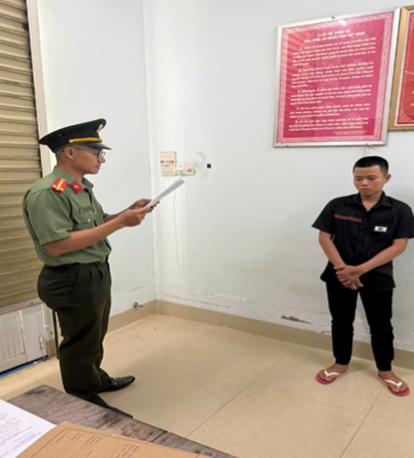Bắt giam 2 đối tượng sử dụng vũ khí quân dụng để giải quyết mâu thuẫn - 1