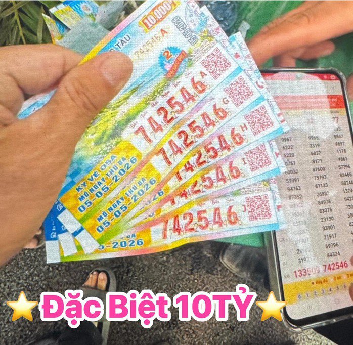 CLIP: Nhân viên mai táng vui mừng khi trúng độc đắc xổ số miền Nam ngày 5-5 - 2