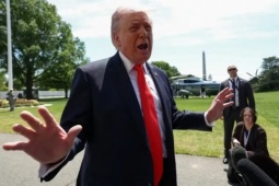Tổng thống Trump cảnh báo Iran nếu tiếp tục tấn công các tàu Mỹ