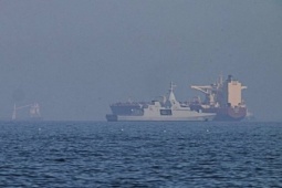 Ông Trump nói Mỹ “bắn hạ” 7 tàu nhỏ của Iran tại eo biển Hormuz