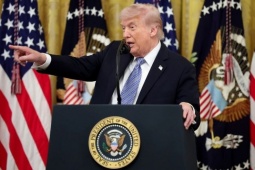Ông Trump bác bỏ kết quả thăm dò về tỷ lệ ủng hộ chiến dịch chống Iran
